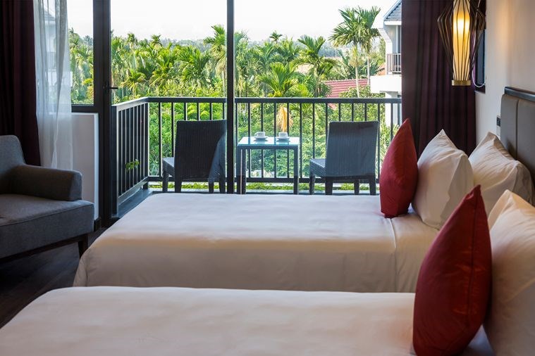 Grand Superior Twin with Pool & Garden view